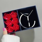 ست بنگل و گردنبند مردانه طرح پیچ رنگ نقره‌ای