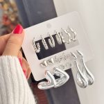 پک گوشواره ۹ جفتی رادیوم نقره‌ای طرح قلب و حلقه